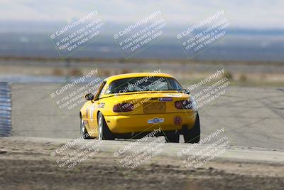 media/Oct-26-2025-CalClub SCCA (Sun) [[8ce1e69566]]/Group 5/Grapevine/